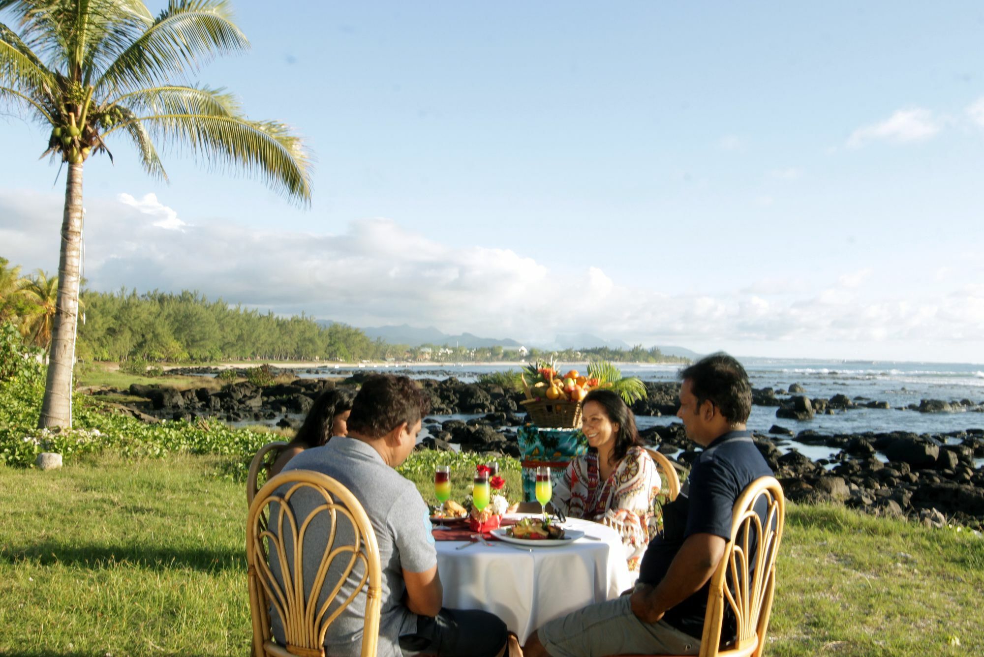 Sunset Reef Resort & Spa Pointe-aux-Piments Esterno foto